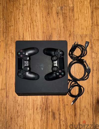 Ps4 slim 500GB معاع دراعين