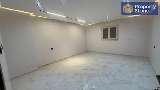 Apartment for sale on the Corniche in Maadi behind the National Bank, second number for the Corniche