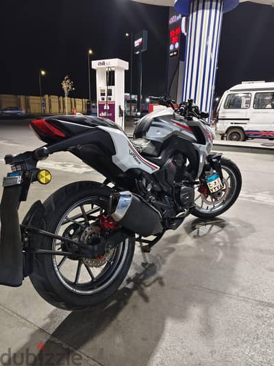 فيجوري  VR f200