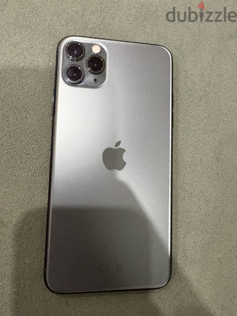 Iphone 11 pro max 4