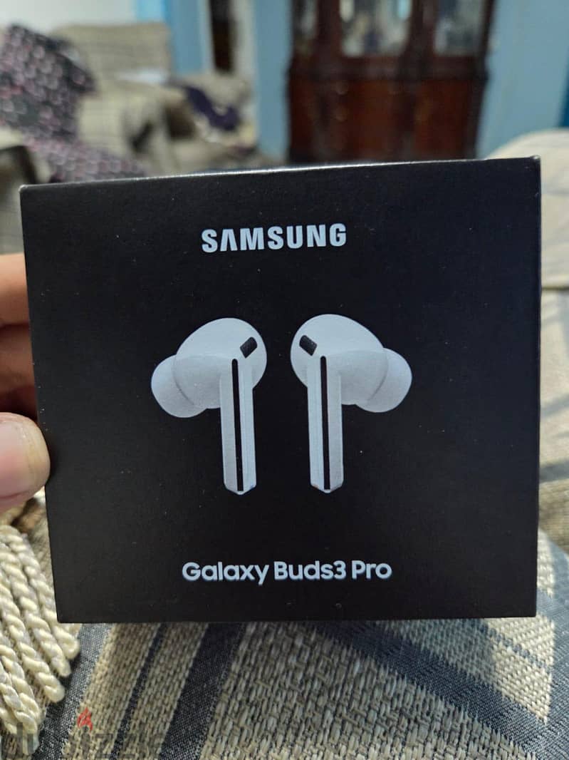 Samsung Galaxy Buds 3 Pro 1