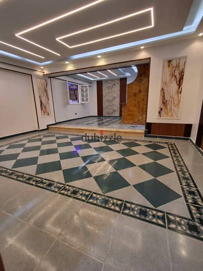 Ground floor apartment with a private entrance for sale in Alexandria, Al-Nakheel beach, next to the Military Defense House and the sea, a wonderful residential and tourist location, fully registered with all amenities.