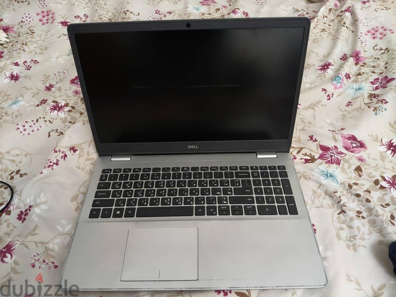 / Dell Inspiron 5593 1