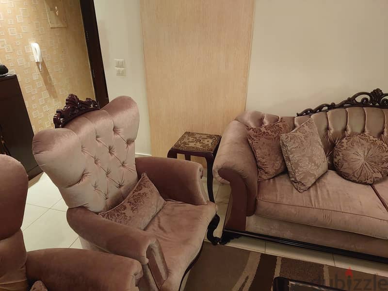 Saloon 1