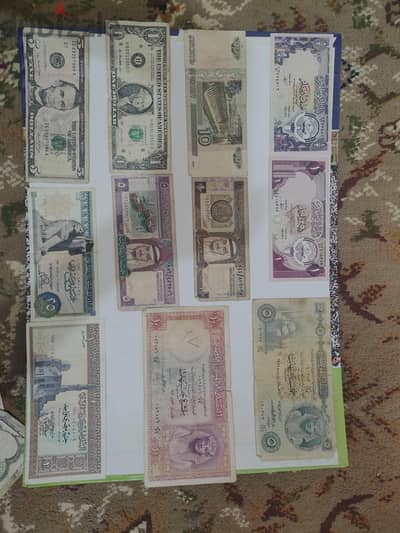عملات ورقيه نادره ومتنوعة