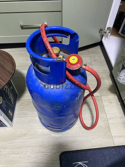 عدد ٢ انبوبة غاز بالمنظم