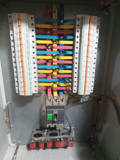 لوحة توزيع كهرباء فرعية ( Distribution Board)24 خط