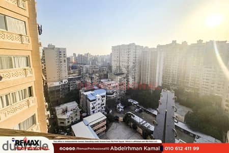 الريسبشن والغرف فيو مفتوح علي الشارع السعر شامل التكييفات مرخصه  شقة للبيع 155 م جناكليس (ش محمود باشا محسن)