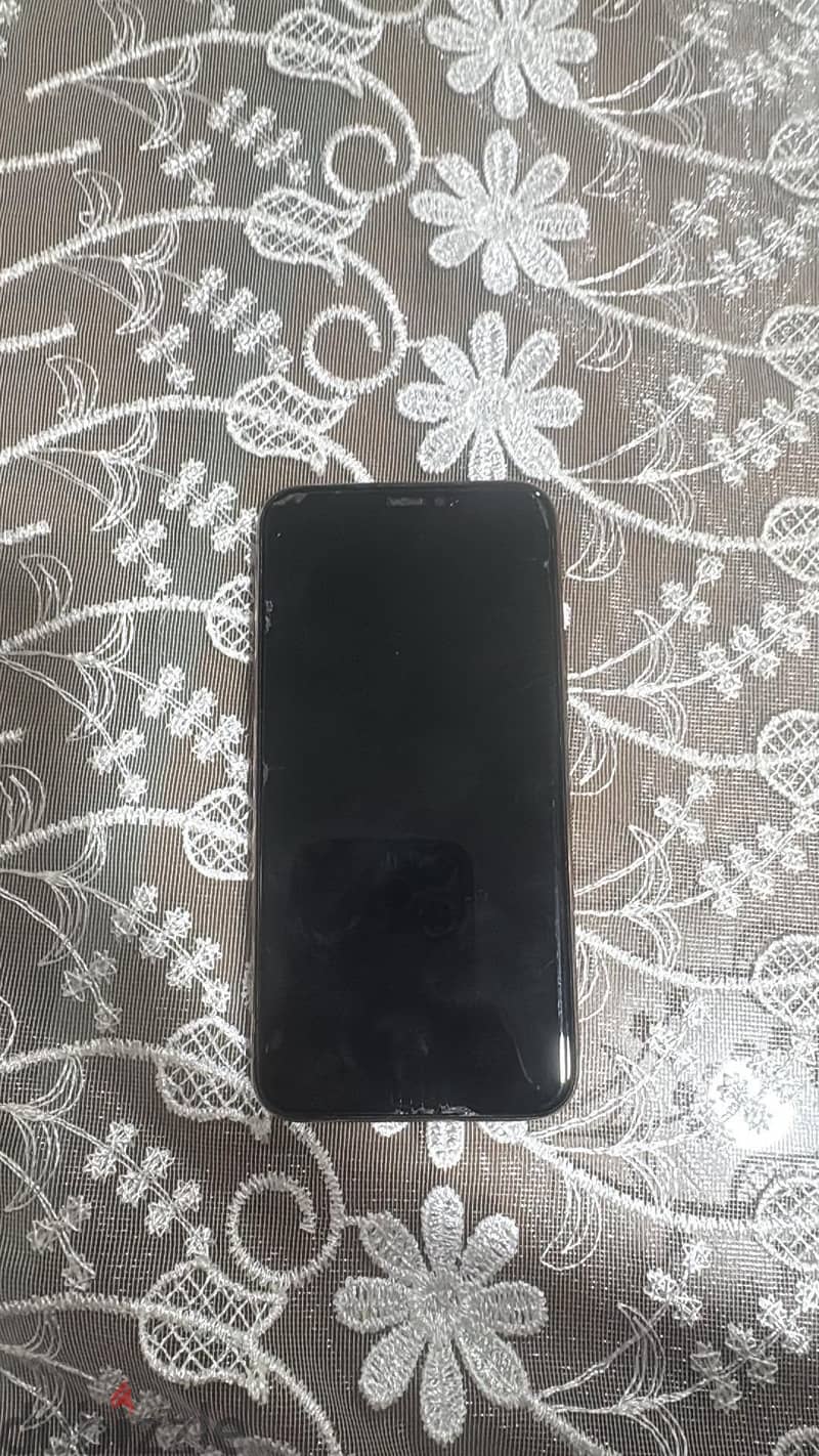 Apple - iPhone 11 Pro Max 2