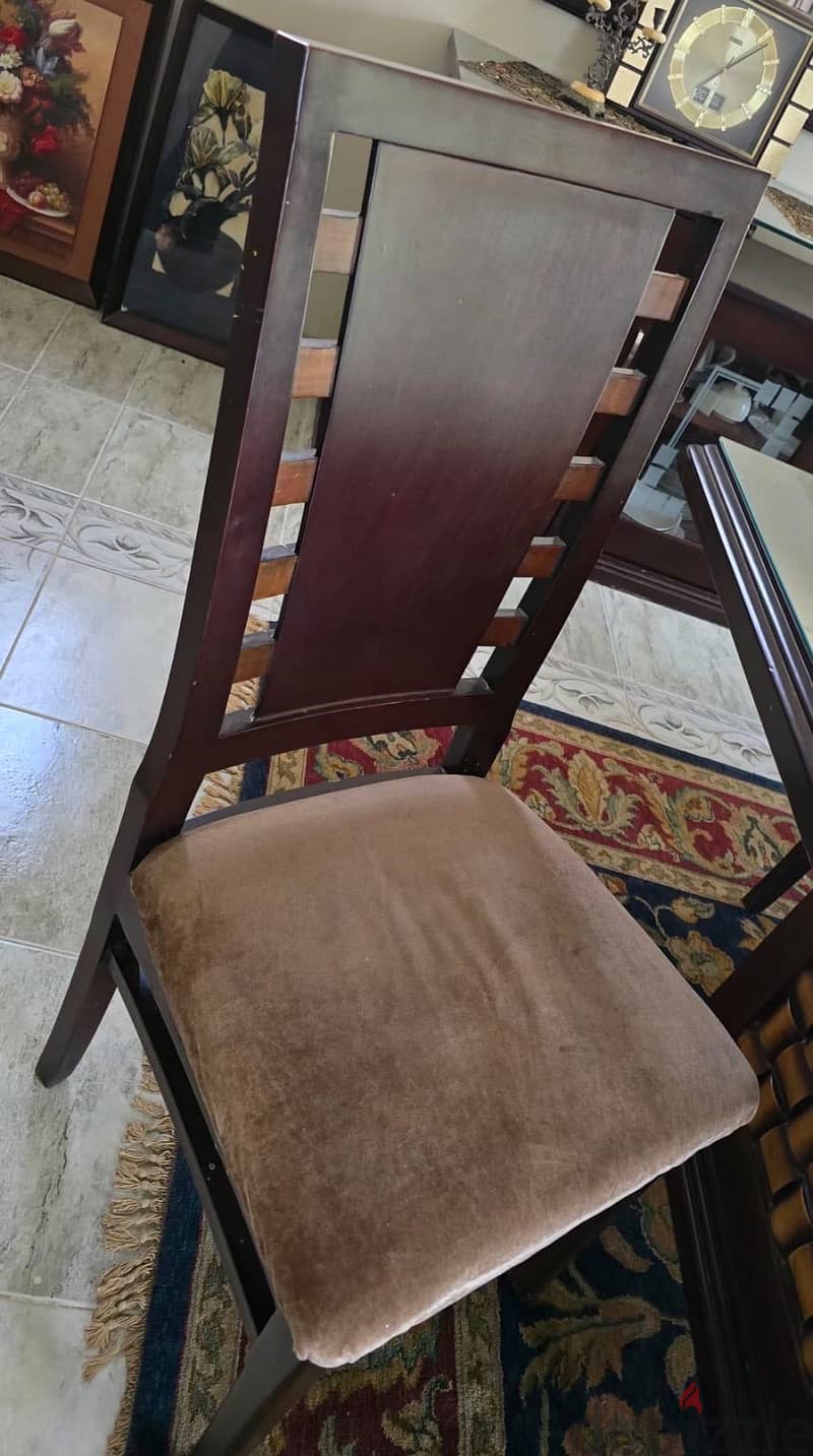 Dining room table with 6 chairs 1