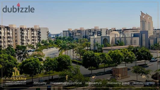 شقة للبيع في مدينتي في B12 مساحة 74متر طلعت مصطفي شامل الفرش والاجهزة والتكييفات بأفضل لوكيشن علي فيو الخدمات والمسجد وبجوار المولات في Madinaty