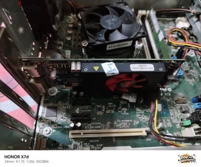 amd radeon hd 8490 1 GB ddr3 للبيع