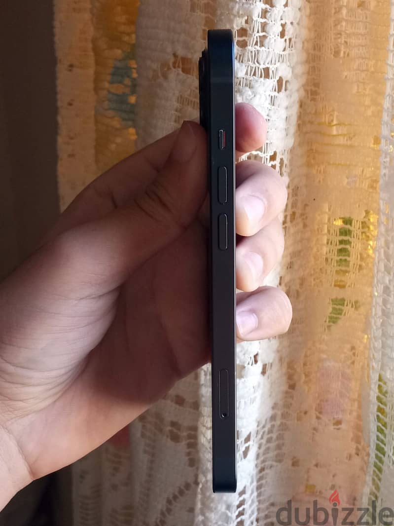 iPhone 13 3