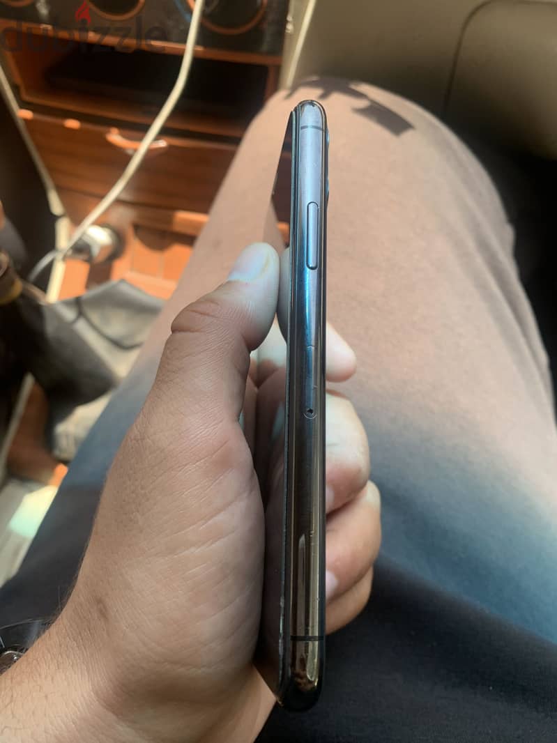 Apple - iPhone 11 Pro 2