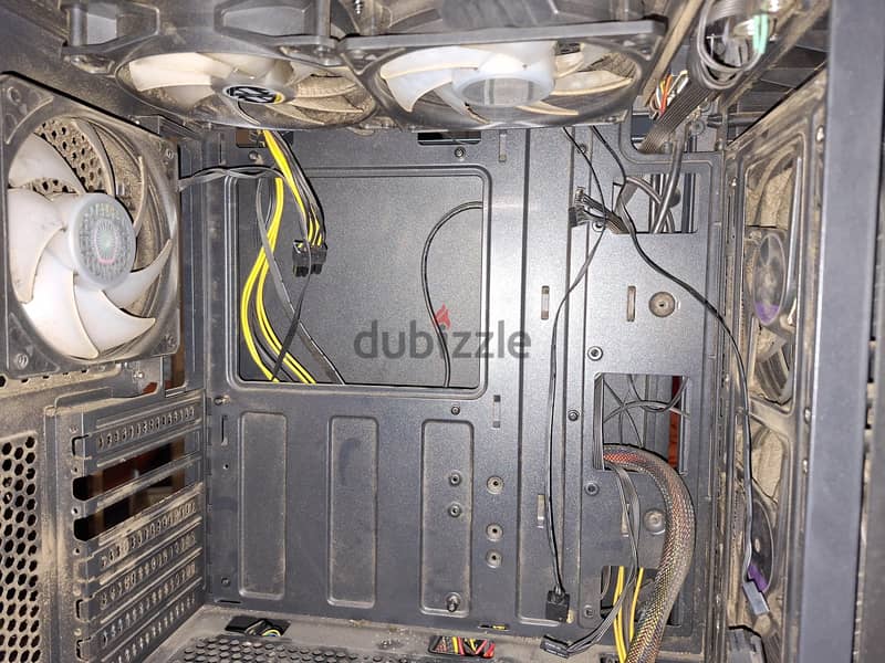 Case,600W coolermaster elite v3, 5x coolermaster sickleflow fan bundle 1