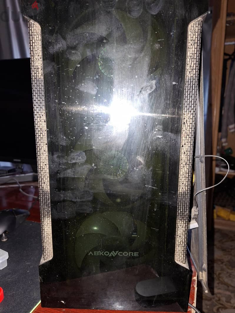 Case,600W coolermaster elite v3, 5x coolermaster sickleflow fan bundle 2