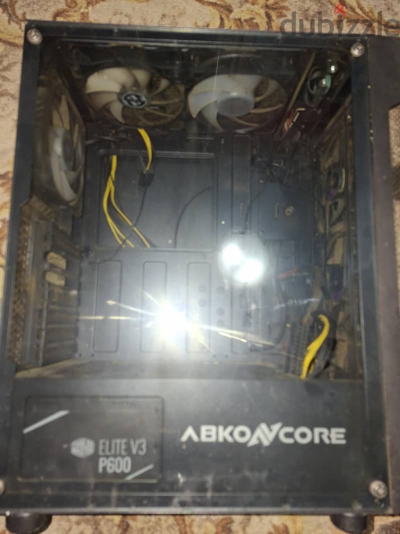 Case,600W coolermaster elite v3, 5x coolermaster sickleflow fan bundle 6