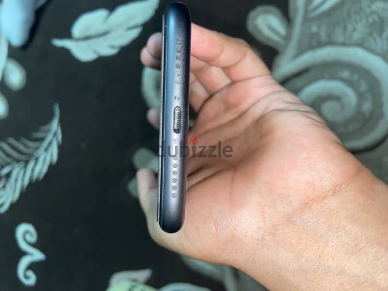 Apple - iPhone 11 5