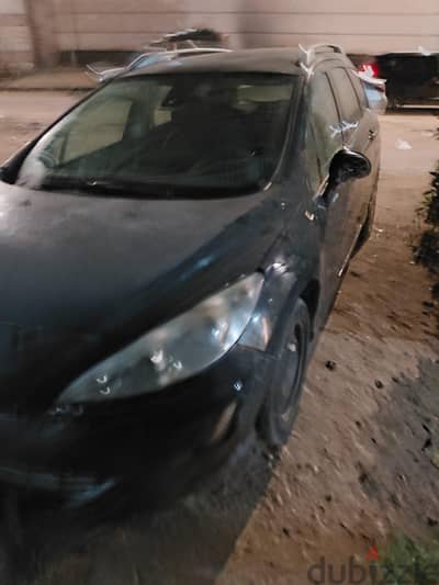 Peugeot 308 SW 2011
