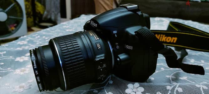 كاميرا نيكون d5000 كسر زيرو مثل الجديده