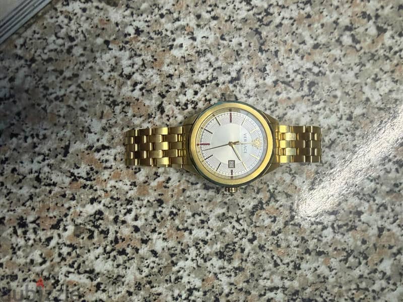 Versace Gold Watch - Excellent Condition 1