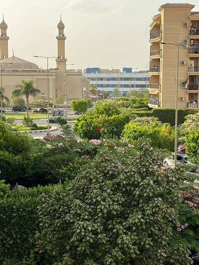 Apartment 250 m for rent under the law in Al-Rehab 2 next to Aveno Mall at a bargain price