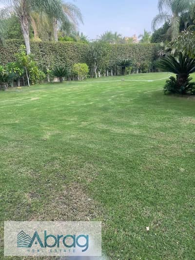 للايجار  فيلا 830 م 5 غرف مطبخ باجهزه وتكييفات كومباوند  داره جاردنز امام مول العرب