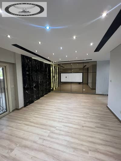 Apartment for rent (residential or administrative use) in Al-Banafseg, New Cairo (Tagamoa)—directly facing The Waterway and Mohamed Naguib Axis.