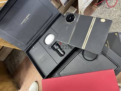 Huawei Mate XT Ultimate Design 5G 1TB Black كالجديد