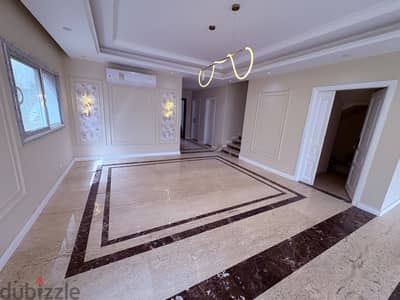 Hydepark Standalone villa for rent
