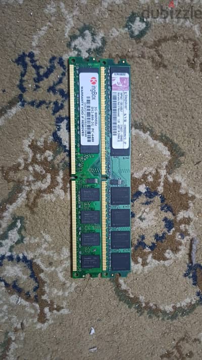 2 sticks of DDR2 RAM 3gb combined