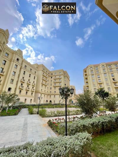 شقه لقطه استلام فوري بتشطيب High end للبيع امام البرج الايقونى و على بعد دقايق من الجامعه الامريكيه بـ نيو جاردن سيتي New Garden City