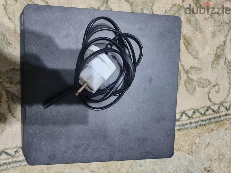 Ps4 slim ,barely used, zero condition 6