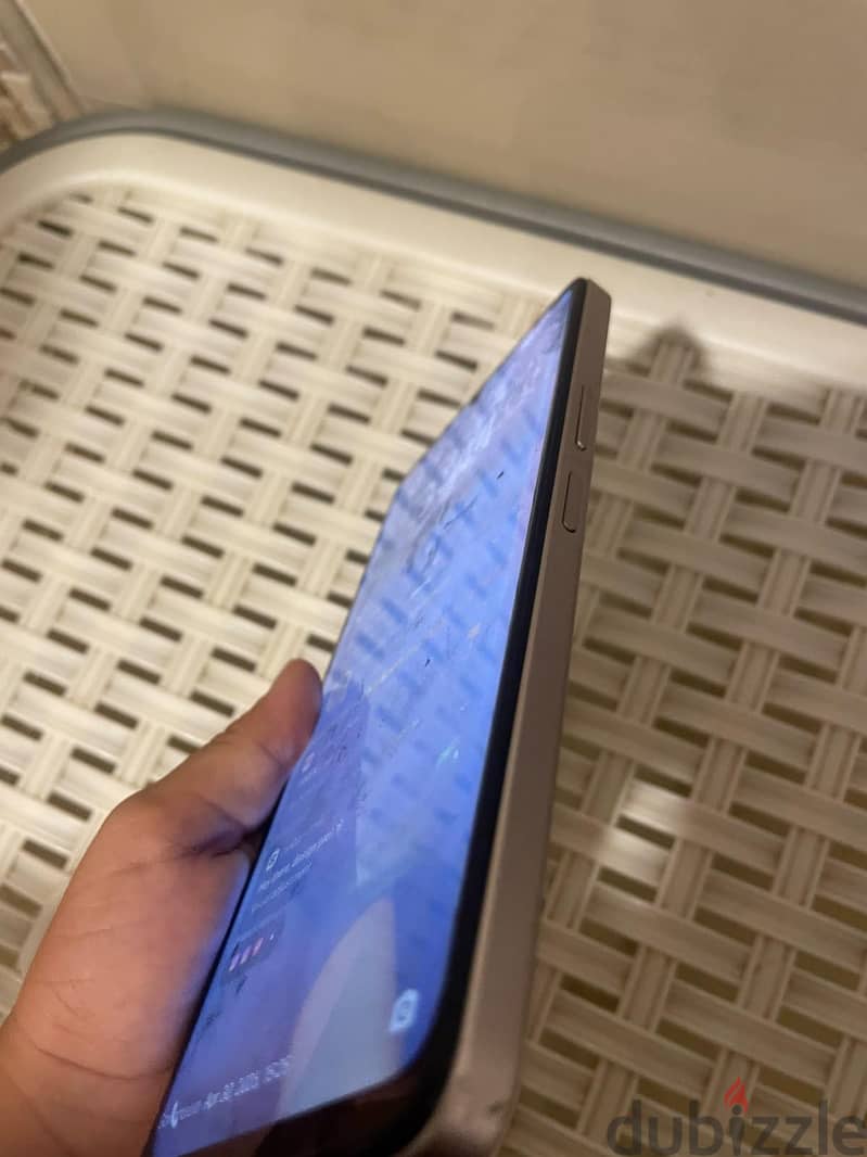 Vivo Y04 4
