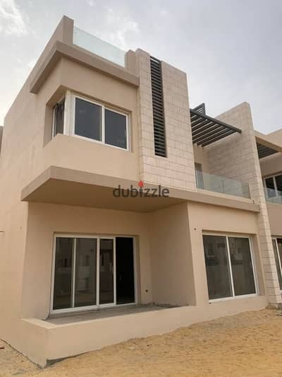 Townhouse Ready to Move in Tawny Hyde Park next to Golf Extension and The Crown
