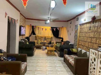 شقة للبيع مساحة 100 متر في القطامية محلية 8 الدور رابع تشطيب مميز بالقرب من من كمبوند القطامية هايتس و محور جمال عبد الناصر