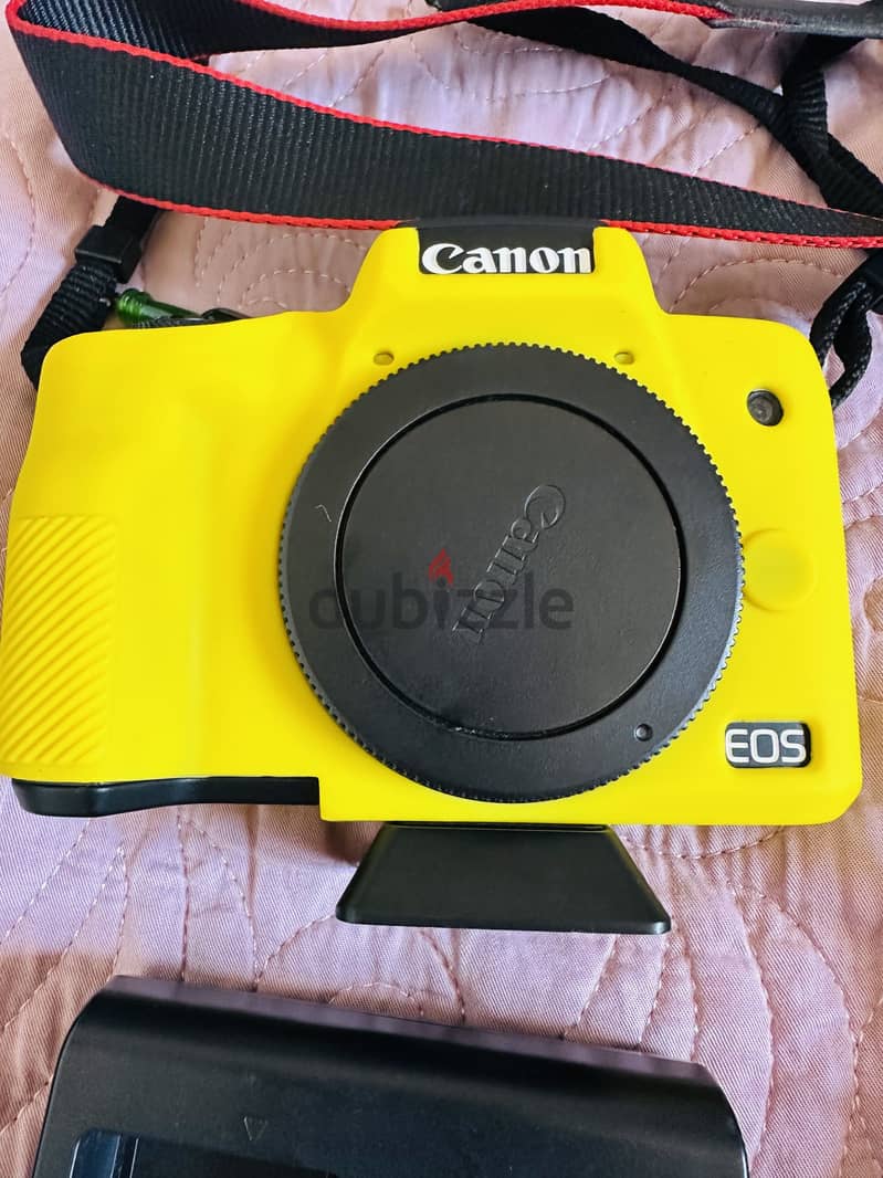 Canon EOS M50 Mirrorless 1