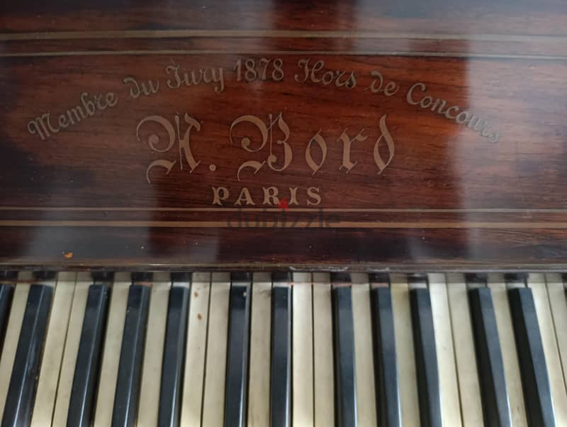 antique piano 2