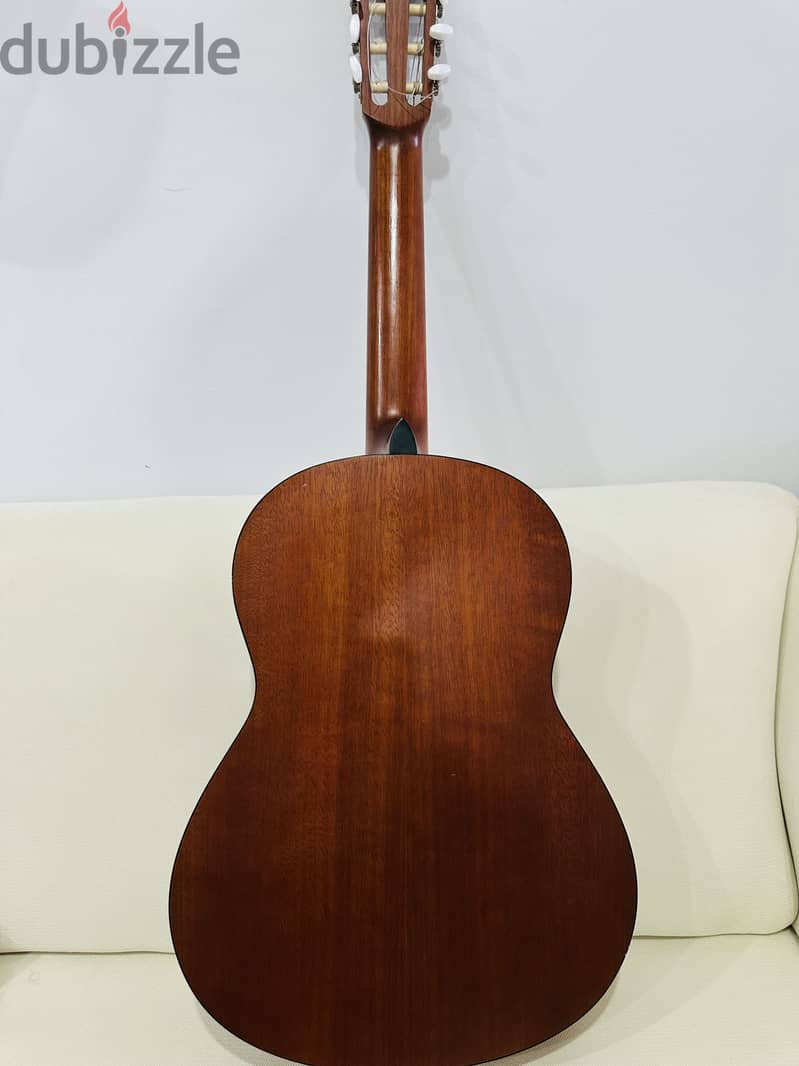 Yamaha Classical nylon guitar 6