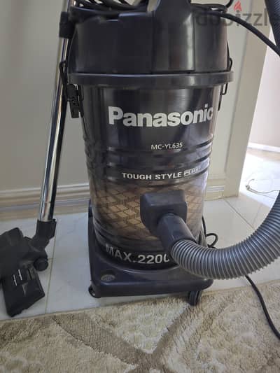 Panasonic مكنسة كهربائية MC-YL635 - 2200 واط - أسود-21 لتر