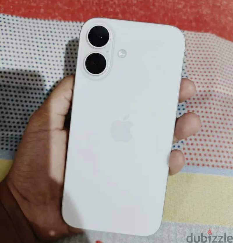 Apple - iPhone 16 3