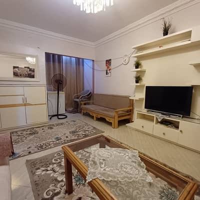 شقة للايجار في عمارات بدر الدين مجاورة 5 الحي16 بالشيخ زايد و متاح عداد مياه وغاز و انترنت و اسانسير و لوكيشن ممتاز جدا و فيو رائعDistrict 16, Sheik