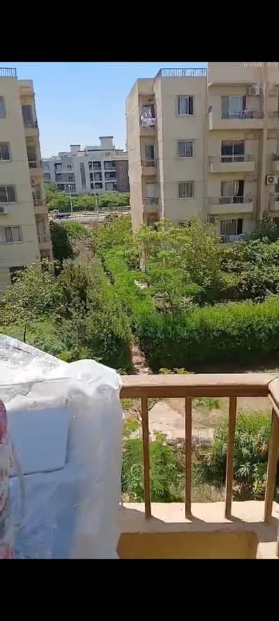 شقه للايجار في عمارات المستقبل الحي 12بالشيخ زايد  مساحه 70م ولوكيشن مميز و فيو رائع