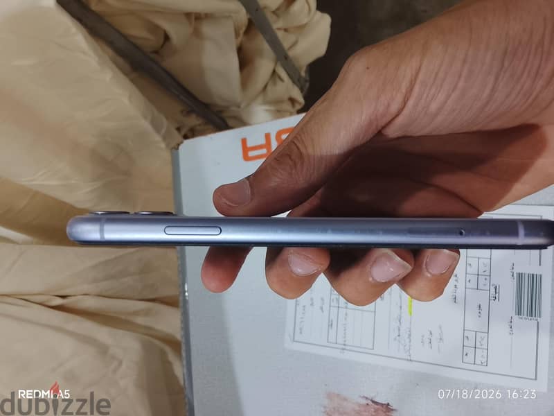 Apple - iPhone 11 2