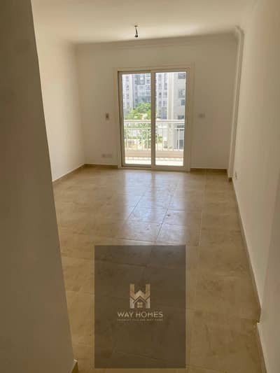 Apartment for sale in Madinaty, area 74 meters B12, the latest buildings with installment options until 2032, wonderful garden view and parking services, direct, fourth floor, at a bargain price.