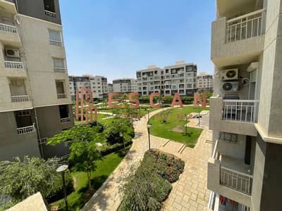 200 sq m apartment for rent in Madinaty B10, prime location Near services