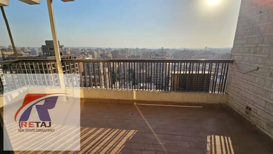 شقه 300 م / للايجار السكني او الاداري  مكيفه بالكامل بشارع عباس العقاد الرئيسي