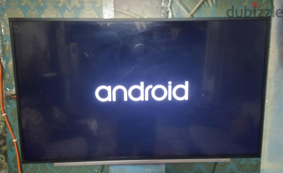 TOSHIBA 4K 43 Smart . Android 1