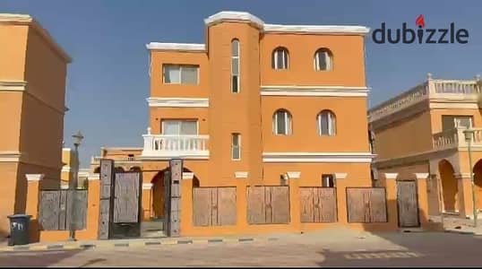 فيلا للبيع في كمبوند ستيلا هليوبوليس – طريق مصر الإسماعيلية