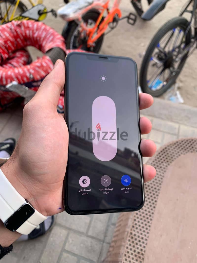 Apple - iPhone 11 Pro Max 1
